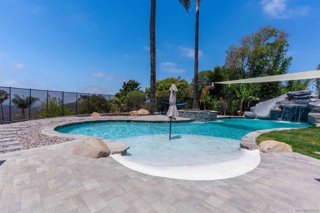 30410 Calle La Reina, Bonsall, CA 92003