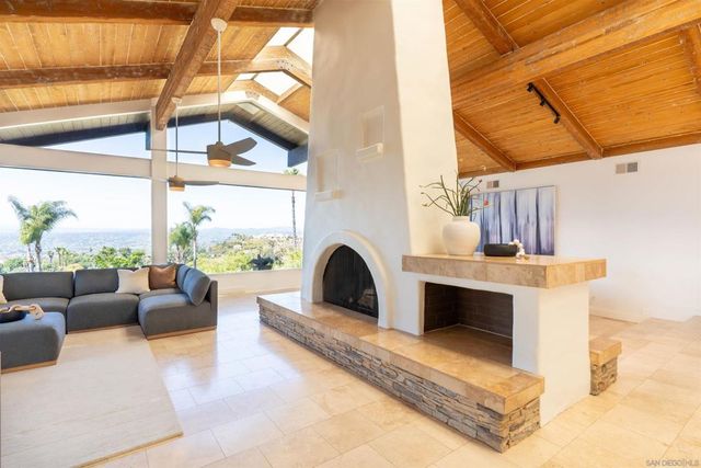 30410 Calle La Reina, Bonsall, CA 92003