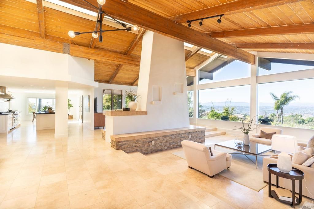 Image 9 of property listing at 30410 Calle La Reina, Bonsall, CA 92003