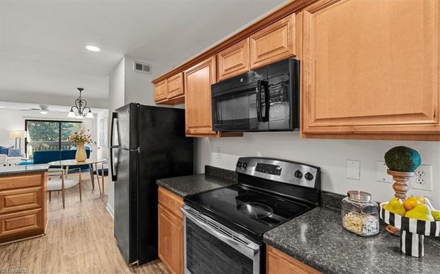 1518 Benjamin Parkway C, Greensboro, NC 27408