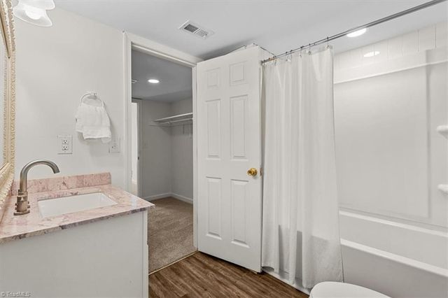 1518 Benjamin Parkway C, Greensboro, NC 27408