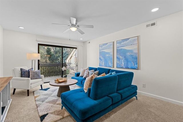 1518 Benjamin Parkway C, Greensboro, NC 27408