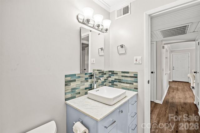 2604 Park Road D, Charlotte, NC 28209