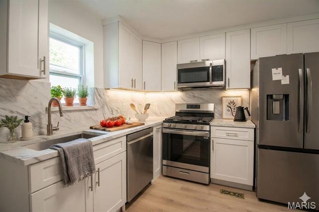 1036 GROBY Road, University City, MO 63130