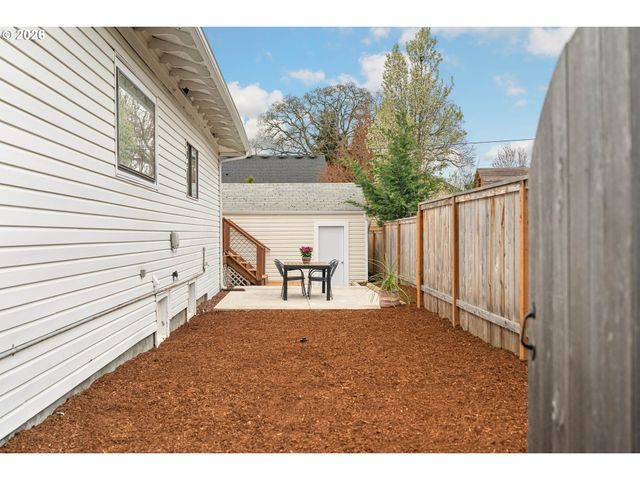 5817 N DEPAUW St, Portland, OR 97203