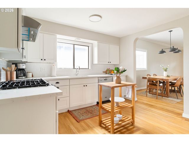 5817 N DEPAUW St, Portland, OR 97203