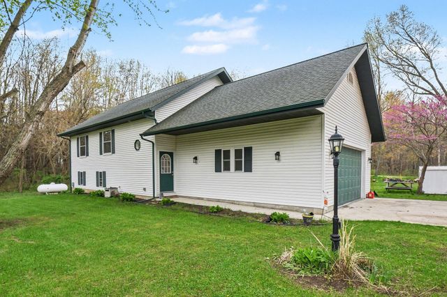 29542 Priest Street, Dowagiac, MI 49047