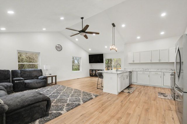 29542 Priest Street, Dowagiac, MI 49047