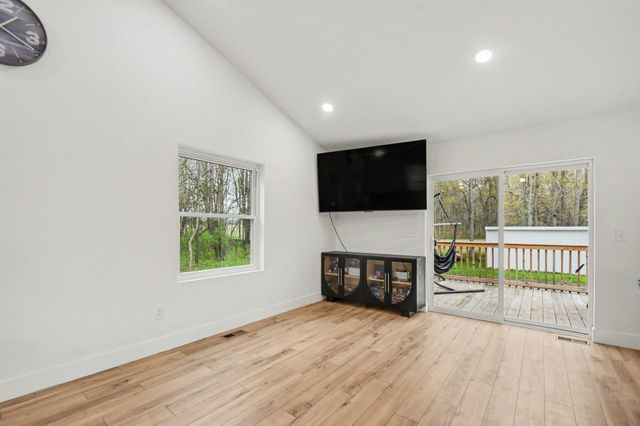 29542 Priest Street, Dowagiac, MI 49047