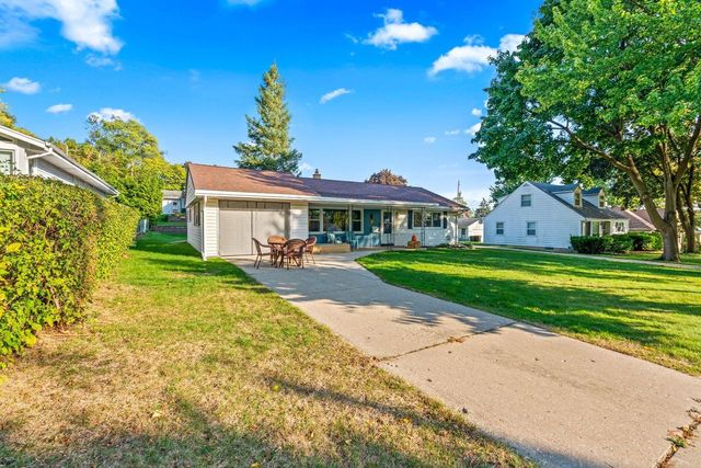 242 N 116th STREET, Wauwatosa, WI 53226