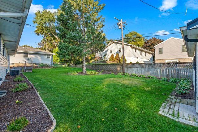 242 N 116th STREET, Wauwatosa, WI 53226