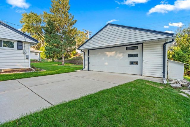 242 N 116th STREET, Wauwatosa, WI 53226