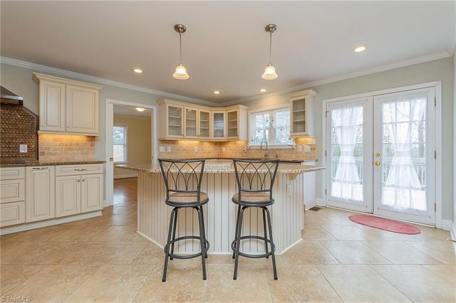 5946 Drake Road, Greensboro, NC 27406