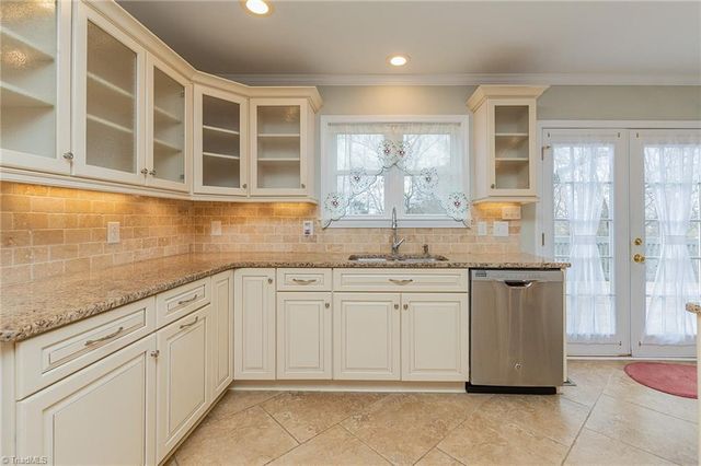 5946 Drake Road, Greensboro, NC 27406