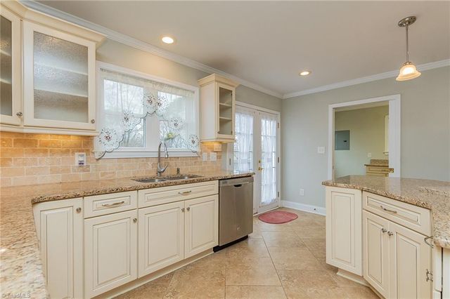 5946 Drake Road, Greensboro, NC 27406