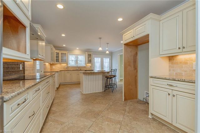 5946 Drake Road, Greensboro, NC 27406