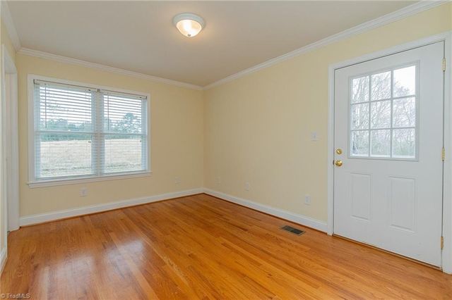 5946 Drake Road, Greensboro, NC 27406