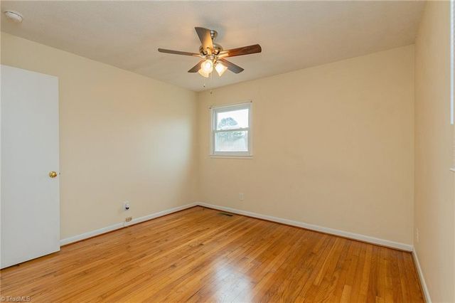 5946 Drake Road, Greensboro, NC 27406