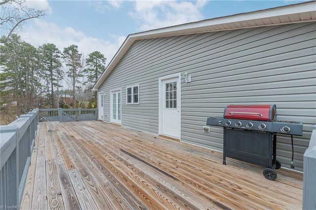 5946 Drake Road, Greensboro, NC 27406