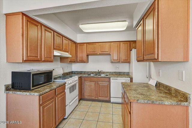 303 N MILLER Road N 2002, Scottsdale, AZ 85257