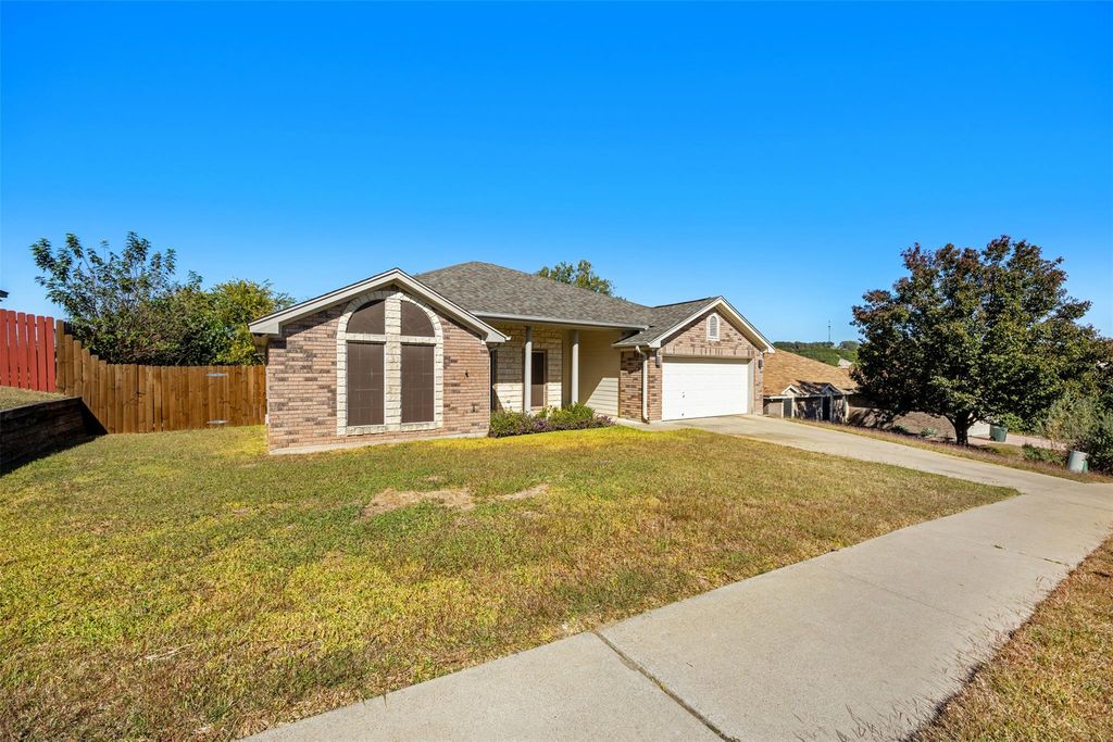 2408 Indian Camp TRL, Copperas Cove, TX 76522
