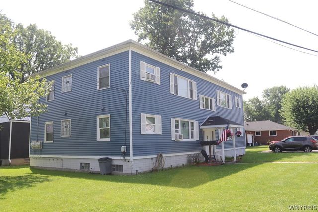 305 Burch Avenue, West Seneca, NY 14210