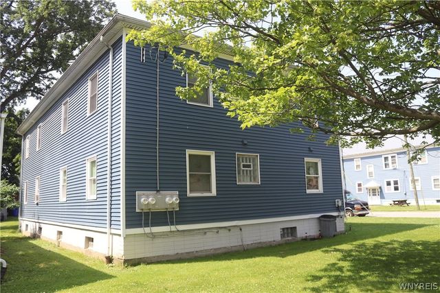 305 Burch Avenue, West Seneca, NY 14210