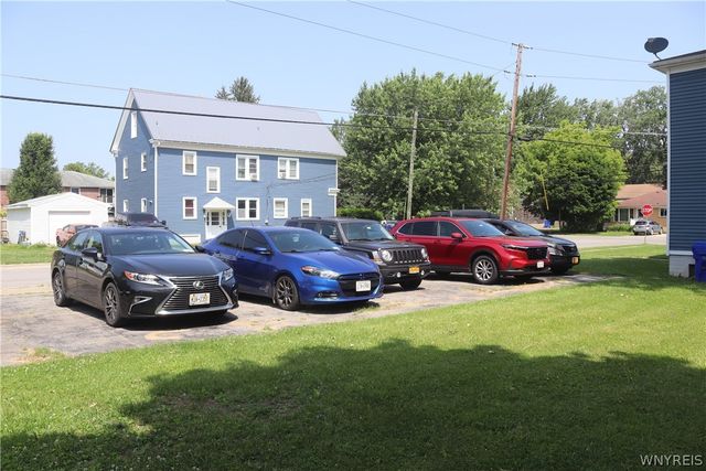 305 Burch Avenue, West Seneca, NY 14210