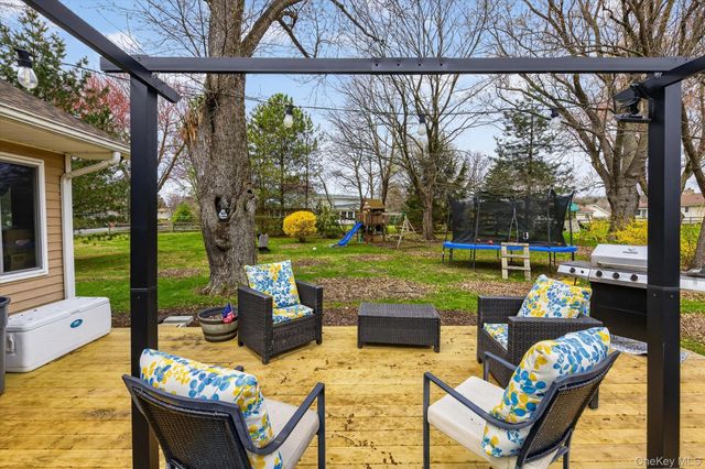 8 Francis Street, Newburgh, NY 12550