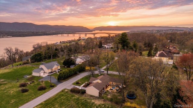 8 Francis Street, Newburgh, NY 12550