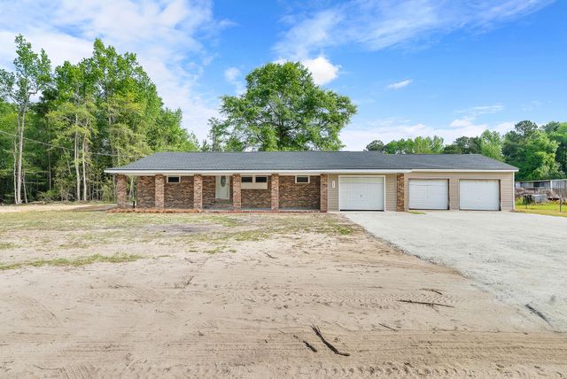 838 Ranch Hill Lane, Saint Stephen, SC 29479