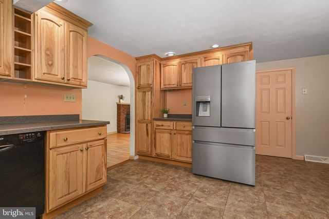 54 W LOCUST ST, Oxford, PA 19363