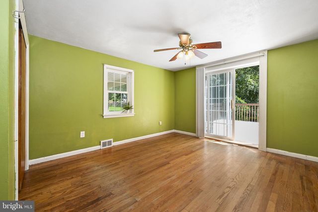 54 W LOCUST ST, Oxford, PA 19363