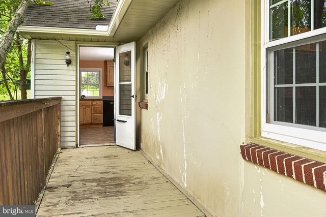 54 W LOCUST ST, Oxford, PA 19363