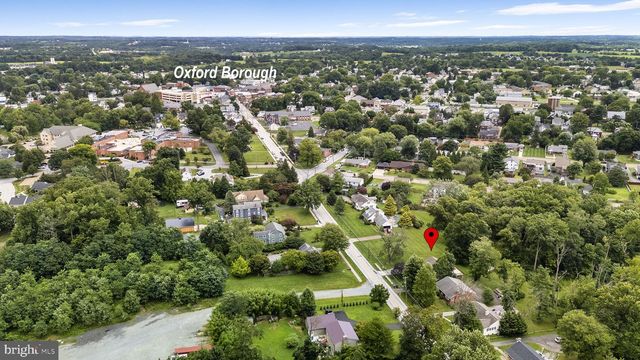 54 W LOCUST ST, Oxford, PA 19363