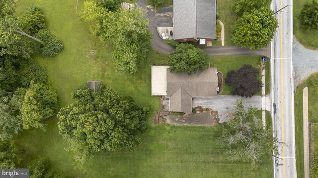 54 W LOCUST ST, Oxford, PA 19363
