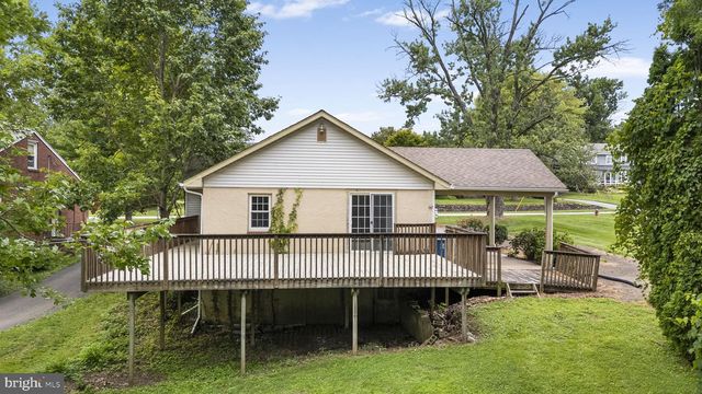 54 W LOCUST ST, Oxford, PA 19363