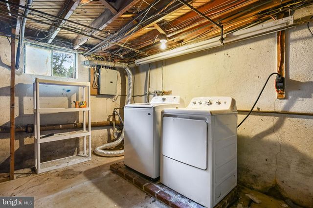 54 W LOCUST ST, Oxford, PA 19363