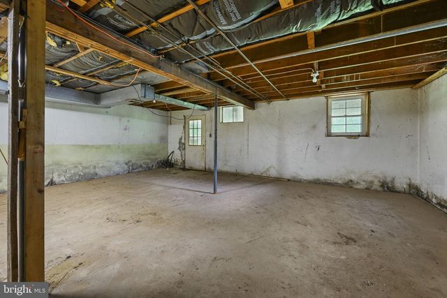 54 W LOCUST ST, Oxford, PA 19363