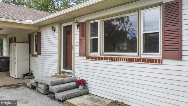 54 W LOCUST ST, Oxford, PA 19363