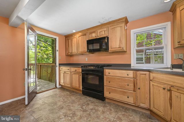54 W LOCUST ST, Oxford, PA 19363