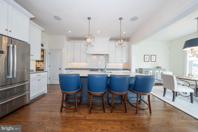 153 CHAPEL HILL CIR, Paoli, PA 19301