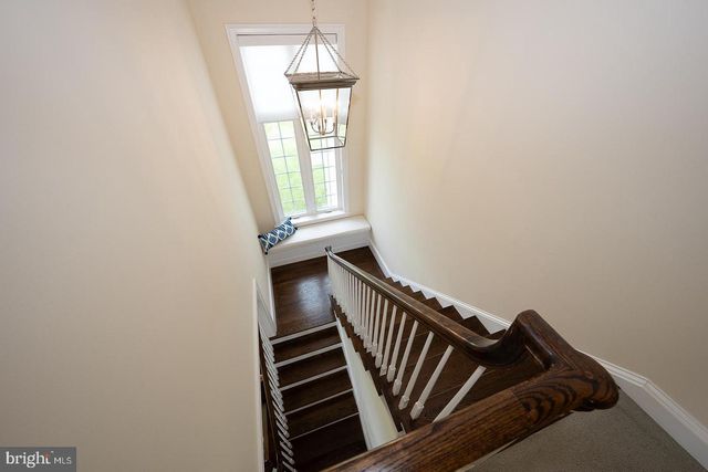 153 CHAPEL HILL CIR, Paoli, PA 19301
