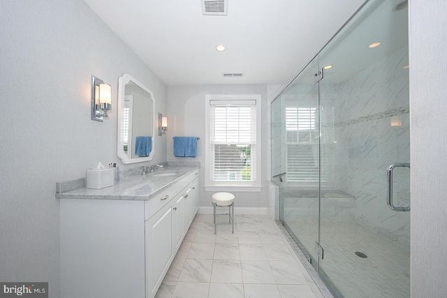153 CHAPEL HILL CIR, Paoli, PA 19301