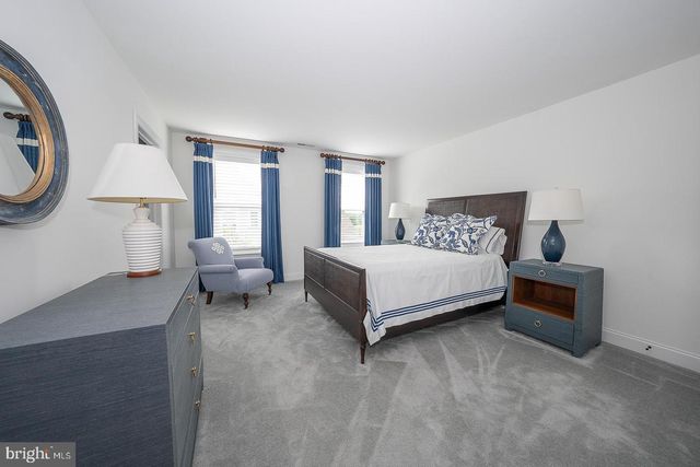 153 CHAPEL HILL CIR, Paoli, PA 19301