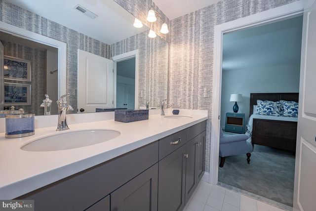 153 CHAPEL HILL CIR, Paoli, PA 19301