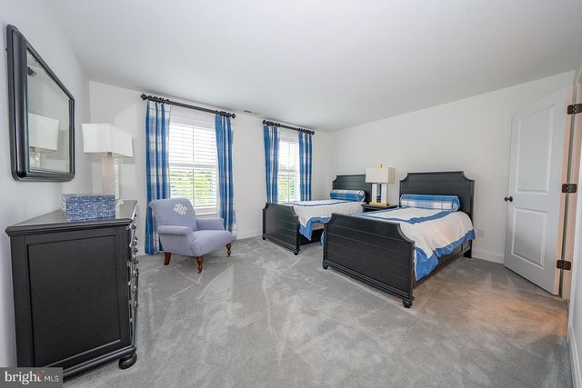 153 CHAPEL HILL CIR, Paoli, PA 19301
