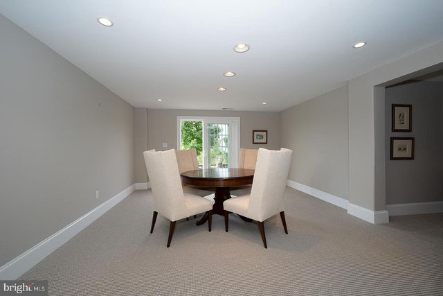 153 CHAPEL HILL CIR, Paoli, PA 19301
