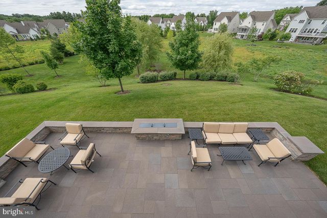 153 CHAPEL HILL CIR, Paoli, PA 19301