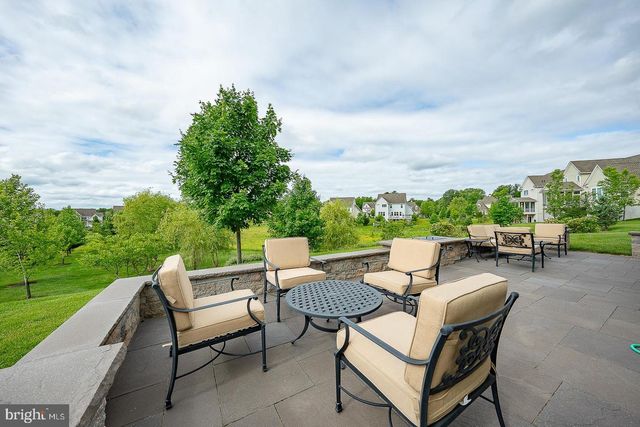153 CHAPEL HILL CIR, Paoli, PA 19301